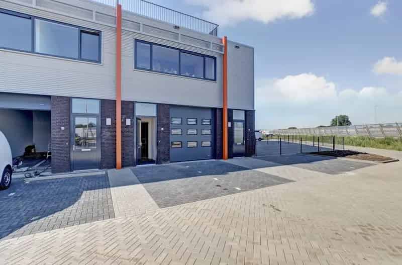 Bedrijfshal te Huur Roelofarendsveen A4