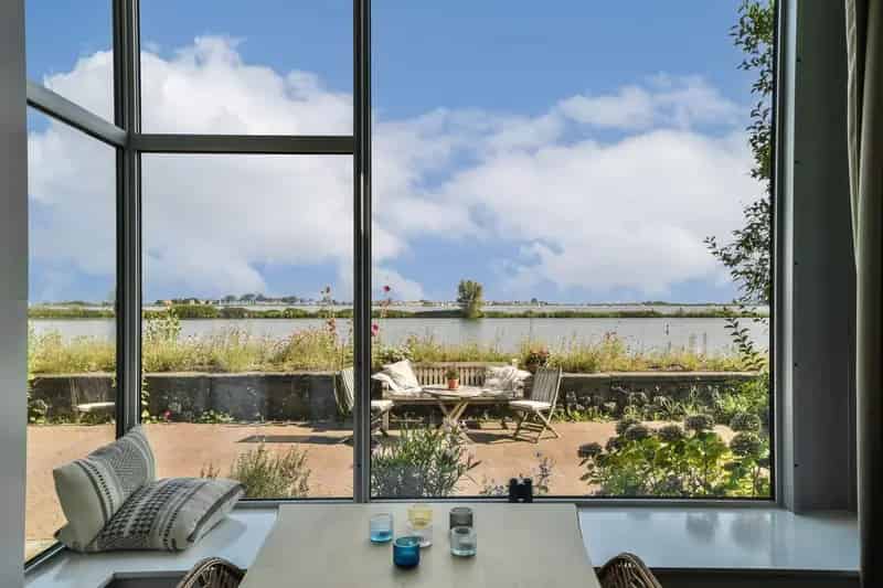 Luxe Dijkwoning IJmeer 5 slaapkamers 2 badkamers Dakterras