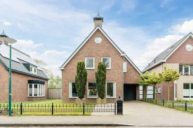 Ruime woning Olland 3 slaapkamers garage tuin