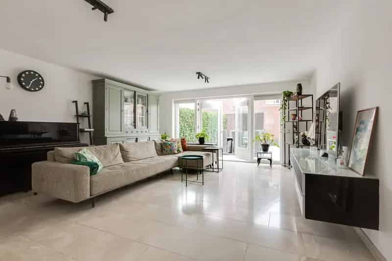 Luxe Hoekwoning Nesselande 4 slaapkamers Garage Zonnepanelen