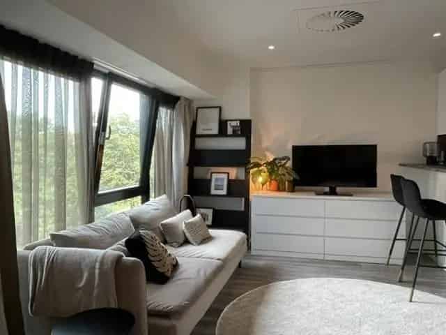 Studio Naarden: Modern en Volledig Gestoffeerd