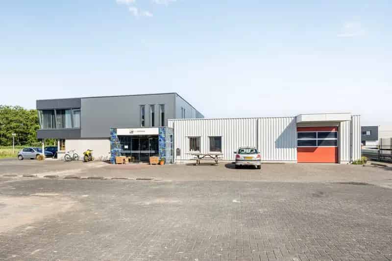 Bedrijfshal Hasselt | Zoek bedrijfshallen te koop en te huur: Handelsweg 6 8061 RL Hasselt 