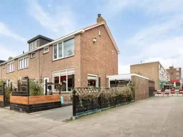 Hoekwoning Purmerend: Ruimte, Licht en Stadse Gemakken