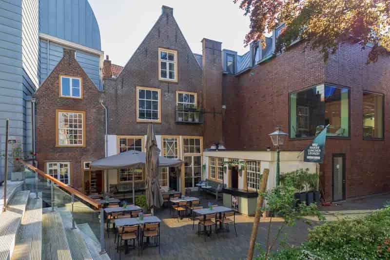 Horecaruimte Leiden Aalmarkt: 160m2 Terras Overname
