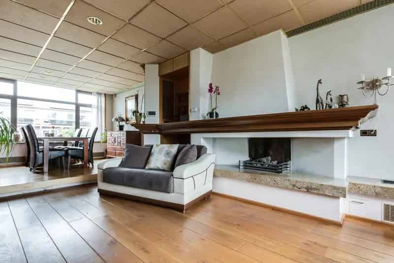 Authentieke Bovenwoning Schiebroek 4 Slaapkamers 2 Balkons