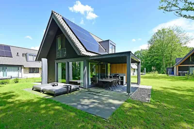 Luxe 6-Persoons Villa Landal Puur Exloo Bijna Energieneutraal