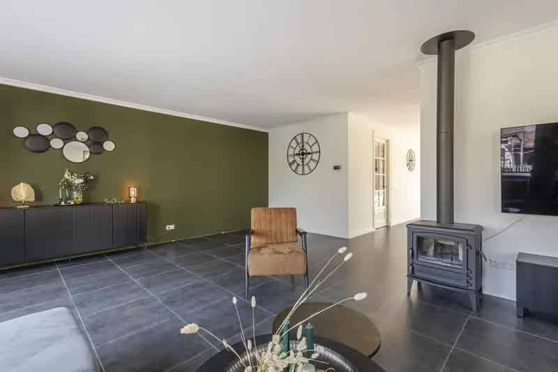 Vrijstaande woning Boven Hardinxveld 4 slaapkamers 20 zonnepanelen