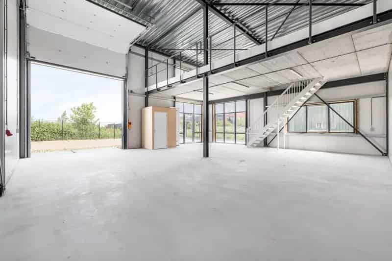 Garagebox Lelystad Noorderplaza 115m2 50m2 verdieping