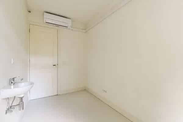 Appartement Insulindeweg Amsterdam: 3 Ruime Kamers Nabij Stadscentrum