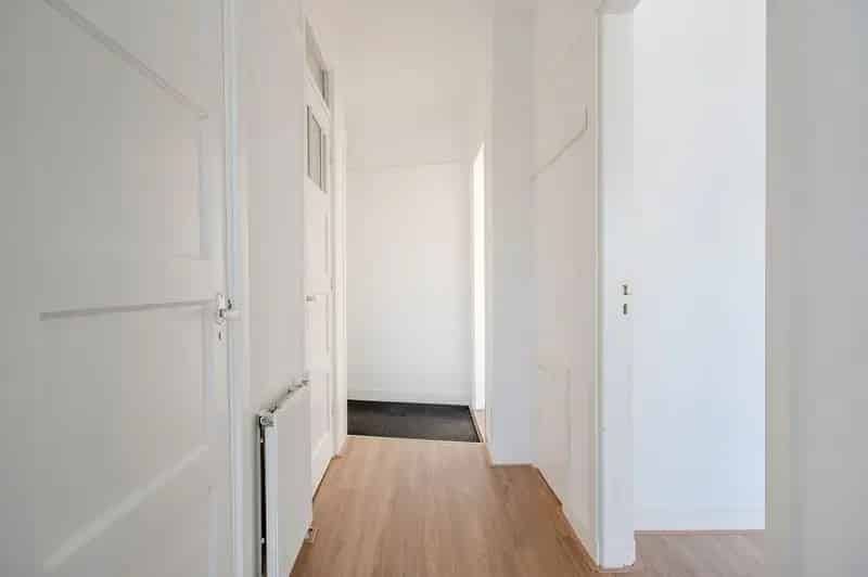 Appartement te koop Scheveningen: Zeeruststraat 3 kamer appartement met zeezicht
