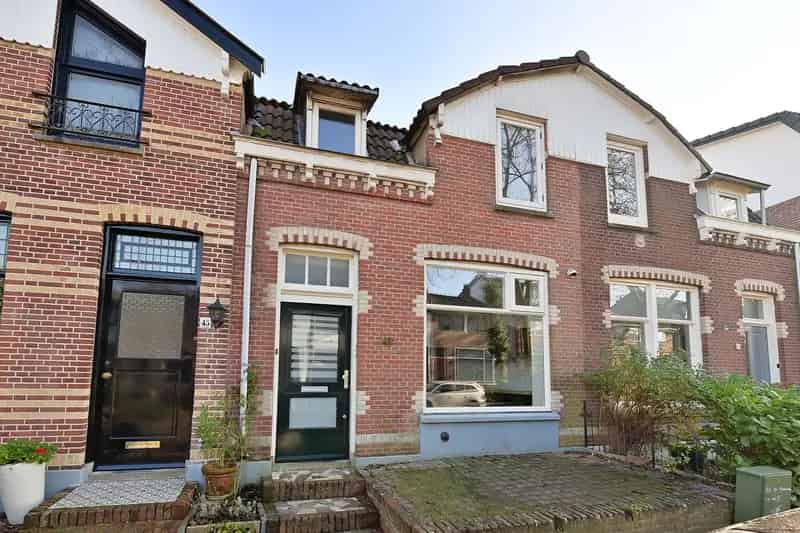 2 Kamer Appartement Hilversum Tuin Schuur 54m2
