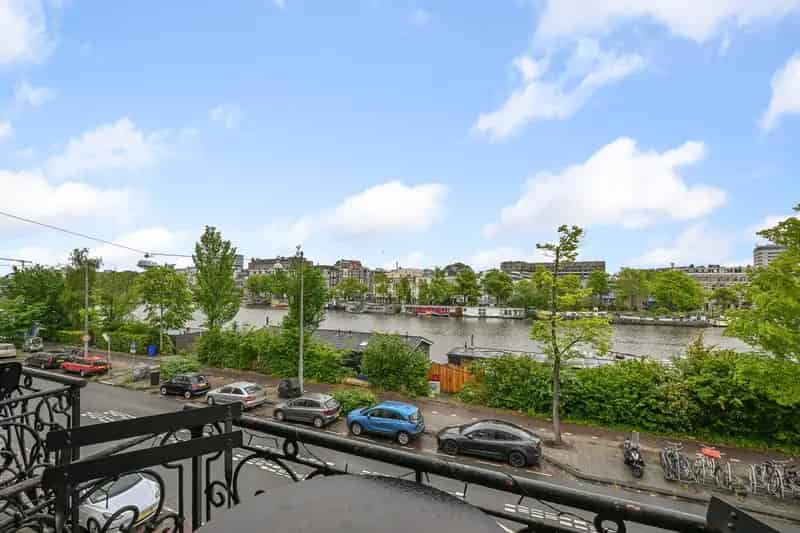Appartement Amsteldijk: 3 kamers, 2 balkons, Uitzicht Amstel