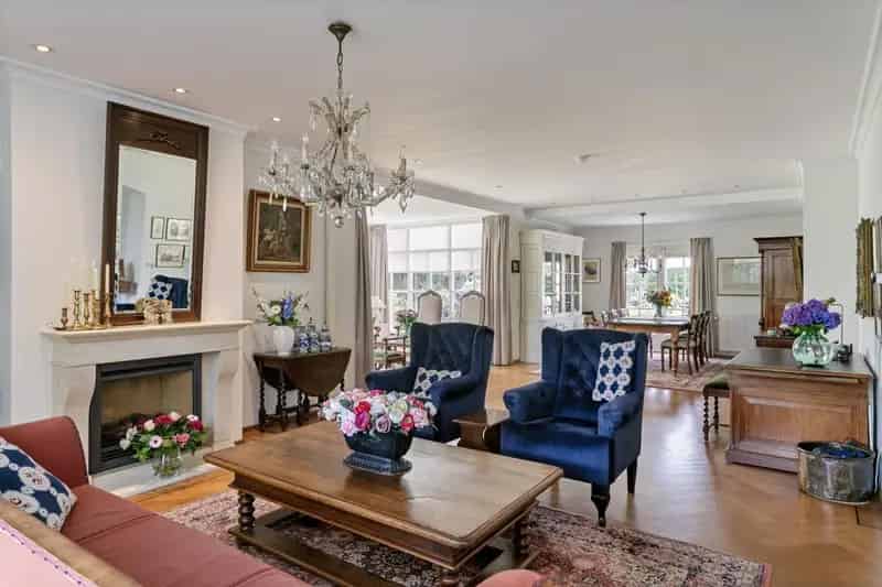 Royale Villa te Koop in Apeldoorn Parkenwijk