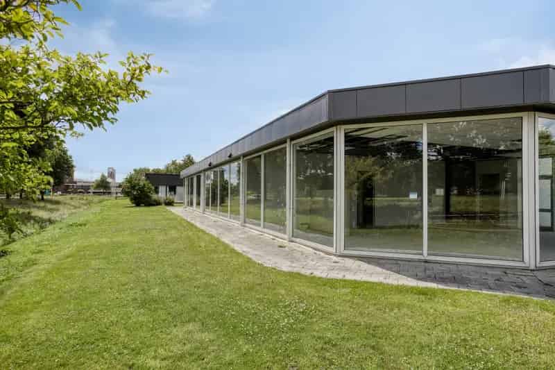 Bedrijfshal Wolvega te Koop - Showroom Magazijn Woning