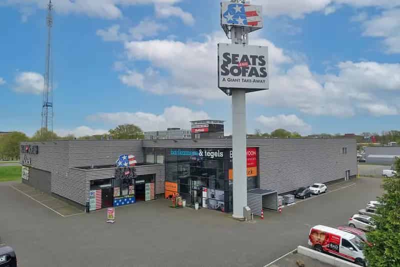 Showroom Winkelruimte Hengelo 1400m2 te huur