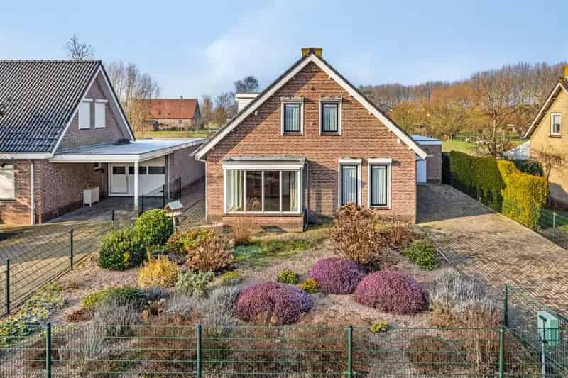 Vrijstaande woning Nieuwaal: Ruimte, comfort en privacy