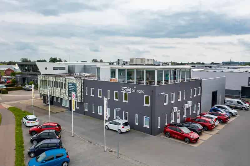 Kantoorpand te koop Gendt 18 ruimtes modern flexibele werkplekken