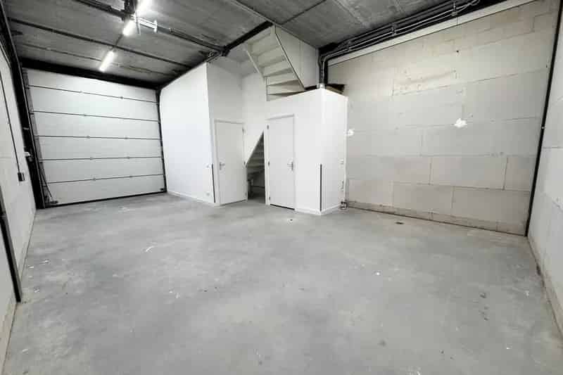 Bedrijfsunit te Huur Almere A6 Amsterdam 97m2