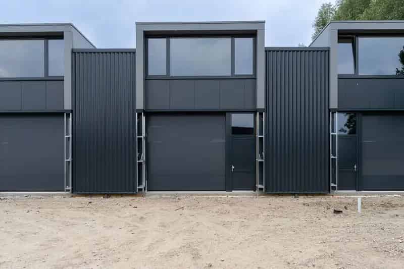 Bedrijfshal Steenbergen 160m2 te koop