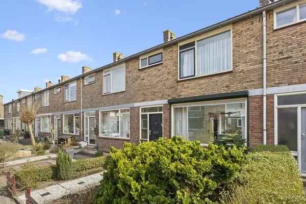 Knus gezinshuis Molenlaan 79m2 3 slaapkamers uitbouw mogelijkheden