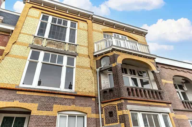 Herenhuis te koop Statenkwartier 8 slaapkamers 4 badkamers