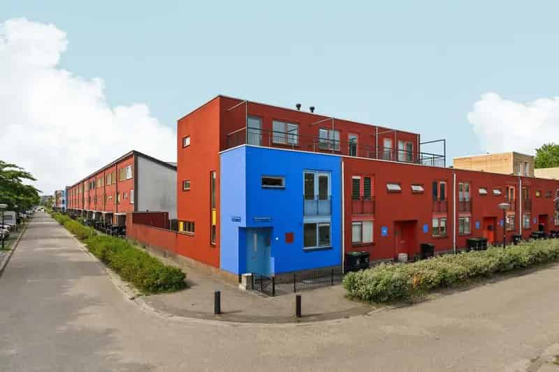 Regenboogbuurt woning 4 slaapkamers Dakterras Tuin Almere-Buiten