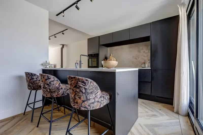 Huis te koop Well: Ruime tussenwoning met 3 slaapkamers en diepe tuin