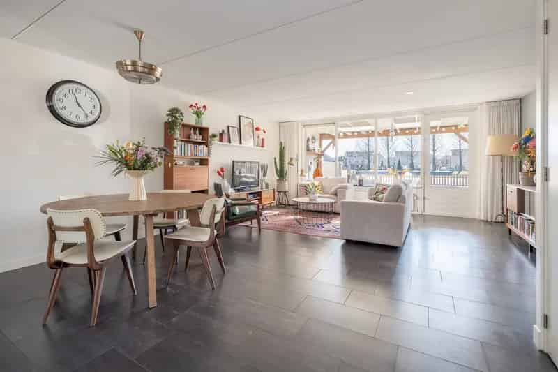 Huis te koop Barneveld 5 slaapkamers aan het water