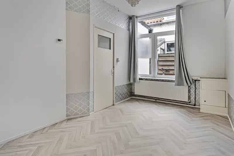 Huis te koop Steenstraat Schiedam 47m2 gerenoveerd