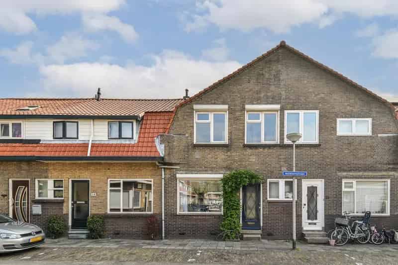 Te Koop: Charmante 4-Kamerwoning Jaren 30, Modern Interieur