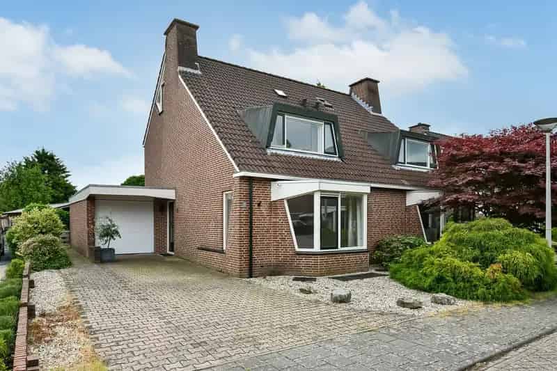 2-onder-1-kapwoning te koop Elst 119m2 3 slaapkamers Garage Tuin