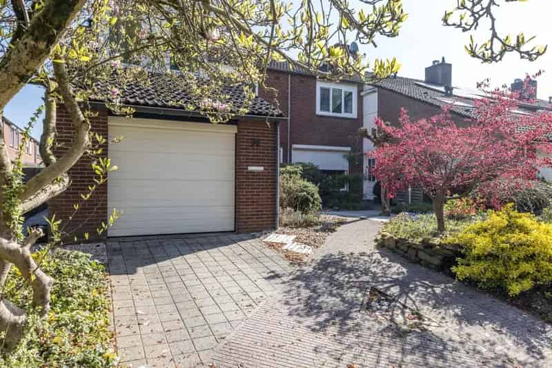 Ruime Hoekwoning nabij Kasteel Hoensbroek 4 slaapkamers