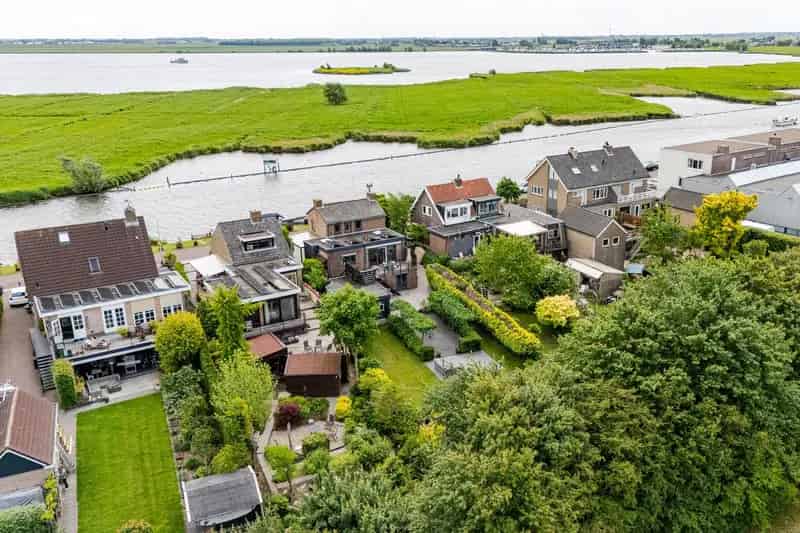 Huis te koop: Leimuiderdijk 290 2154 MR Burgerveen 