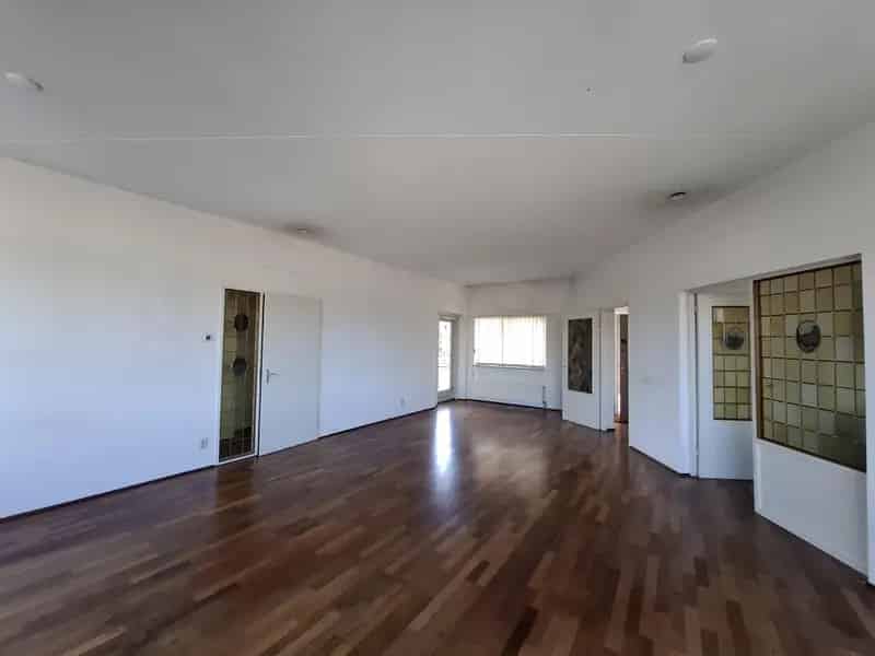 Rotterdam Nieuwe Westen Appartement 100m2 2 Slaapkamers Balkon