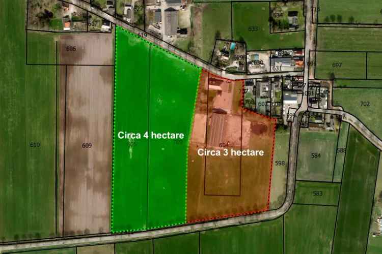 Langgevelboerderij met 7 hectare grond en ruime stal