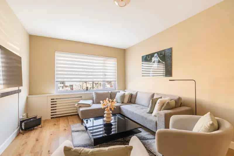 Appartement te koop Den Haag Rustenburg: 4 kamers, gerenoveerd, balkon