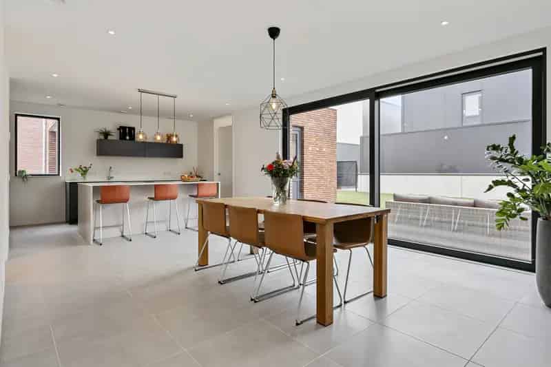 Moderne 8-kamer Villa Veldhoven Ruime Tuin Garage 6 slaapkamers