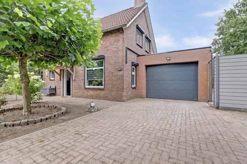 Vrijstaande woning te koop Hoeven Haspelstraat