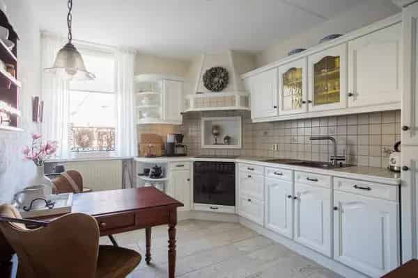 Ruime Tweekapper Tegelen 3 slaapkamers 2 badkamers Garage Tuin Zonnepanelen