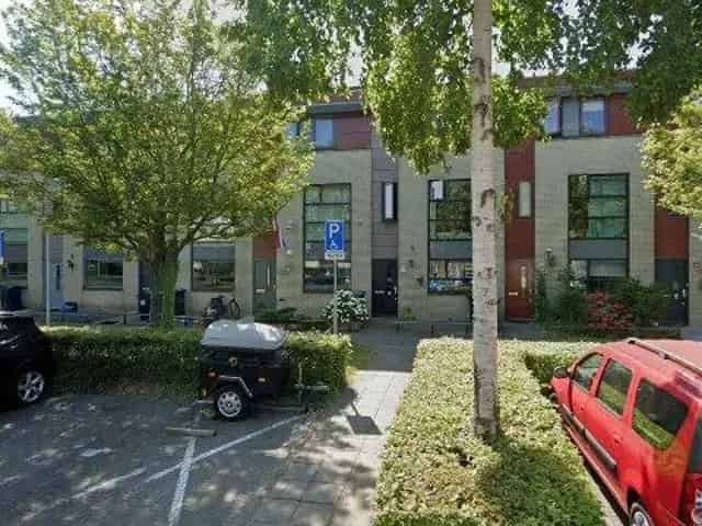 Huurwoning Almere 4 slaapkamers 2 badkamers Tuinkamer