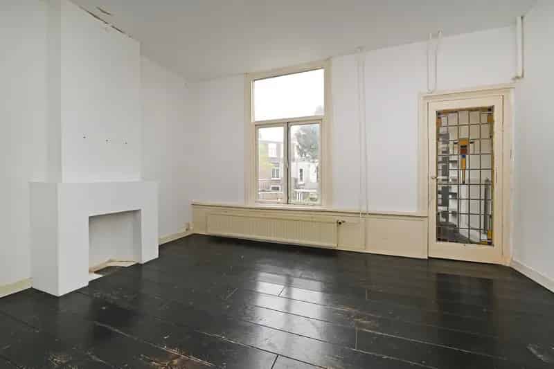 Appartement te koop Delft: Sfeervolle 4-kamer bovenwoning nabij station