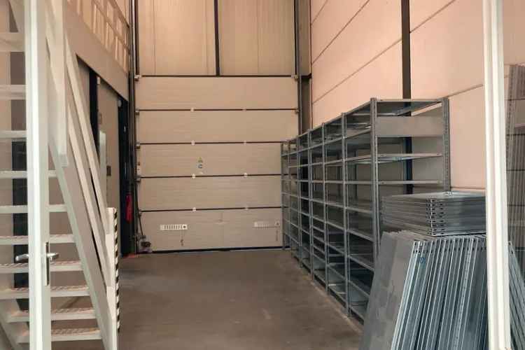 Bedrijfshal te Huur Boxtel 112m2 Kantoor Entresol