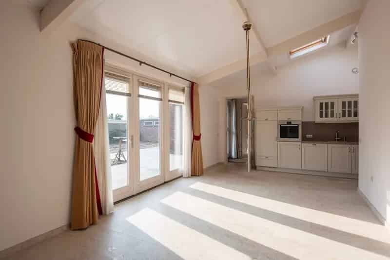 Royale Bungalow te Koop Putten 2 Woonkamers 2 Badkamers Tuin Garage