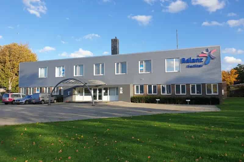 Kantoor te Huur Hoensbroek 770m2 Bedrijventerrein Parkeergelegenheid