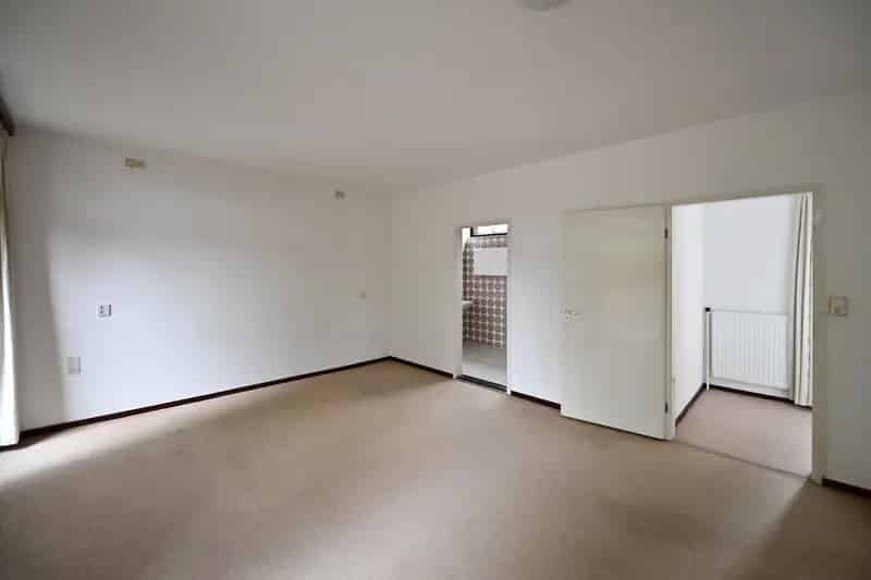 Ruim 4 kamer appartement te koop in Baarn met groot terras en garage