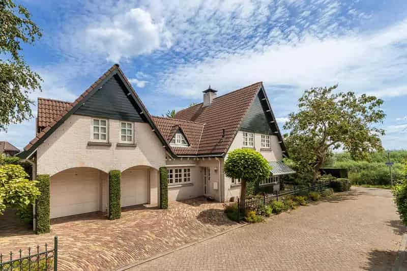 Huis te koop: Almstein 16 3328 MP Dordrecht | Funda