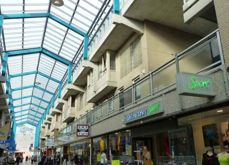 Appartement boven winkelcentrum De Herenhof met lift