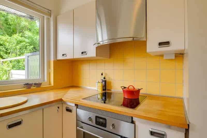 Hoekwoning Monster 4 slaapkamers 2 badkamers grote garage