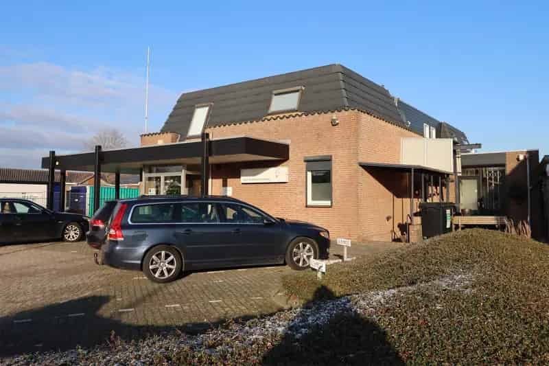 Bedrijfshal te Huur Mook 300m² Praktijk Magazijn Opslag
