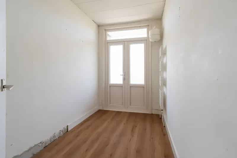 4 Kamer Portiekwoning Den Haag Nabij Strand en Park